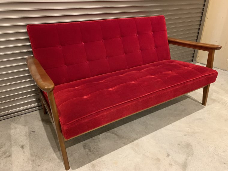 春日井市 カリモク60 K チェア 2シーター 001 の買取実績