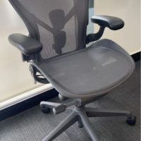 Herman Miller ハーマンミラー シリーズアーロンチェア リマスタード AER1B23DW-0004 名古屋市　出張買取